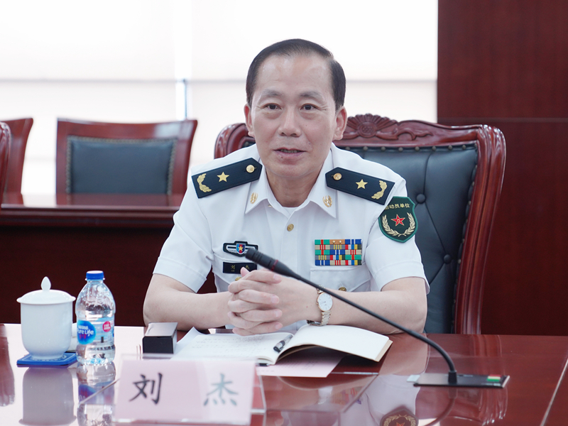 上海警备区到市高院走访交流市高院党组书记院长刘晓云出席座谈