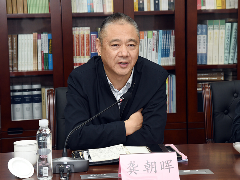 崇明区委常委政法委书记龚朝晖来崇明法院调研指导工作