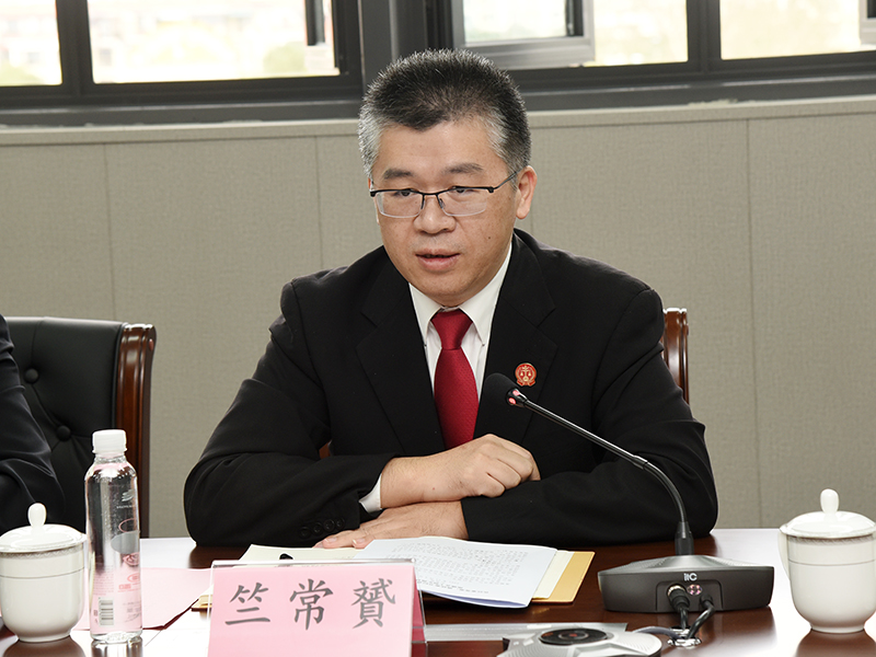 崇明区委常委政法委书记龚朝晖来崇明法院调研指导工作