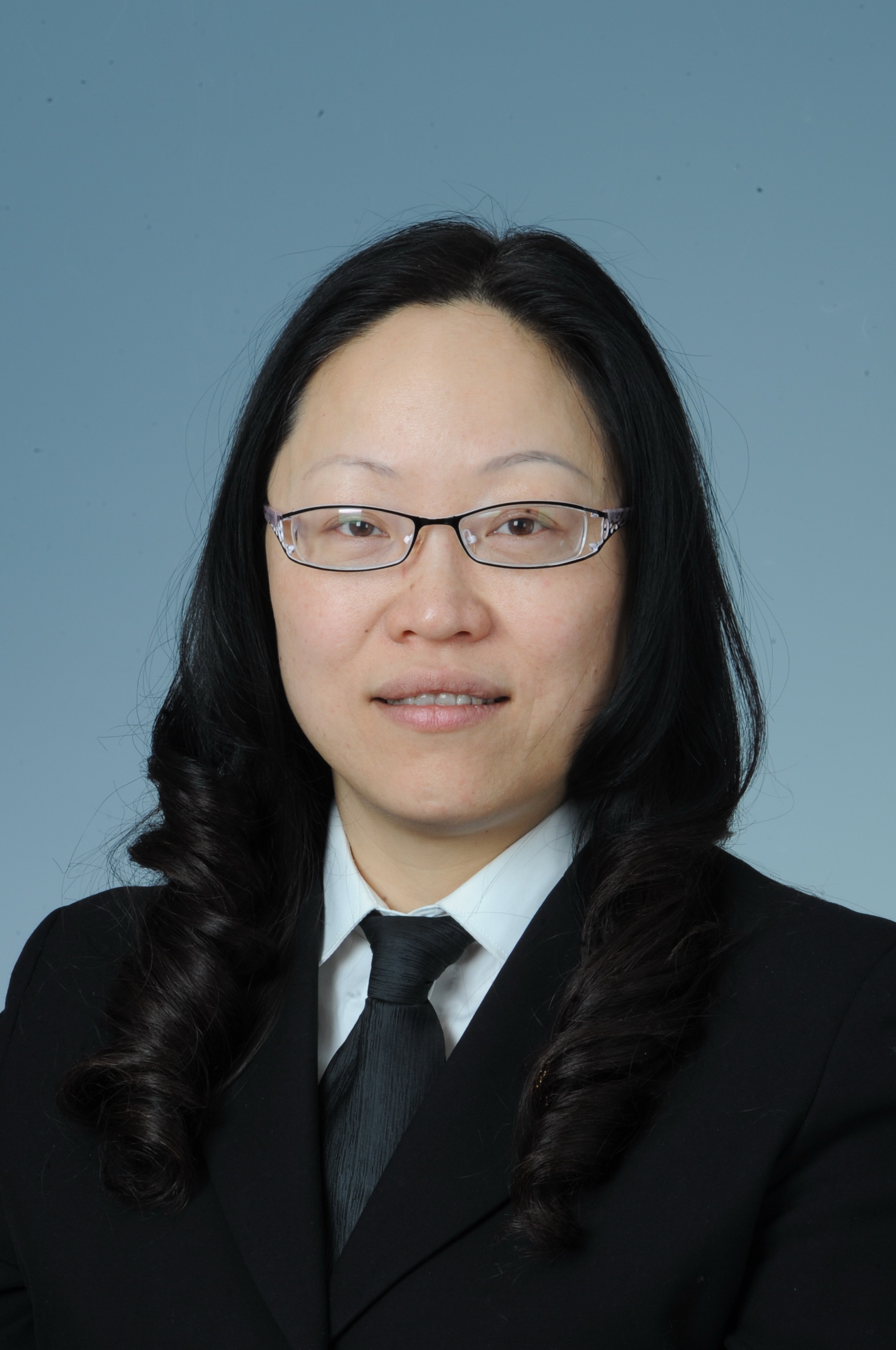 陈一鸣, 黄浦审委会委员 ,三级高级法官